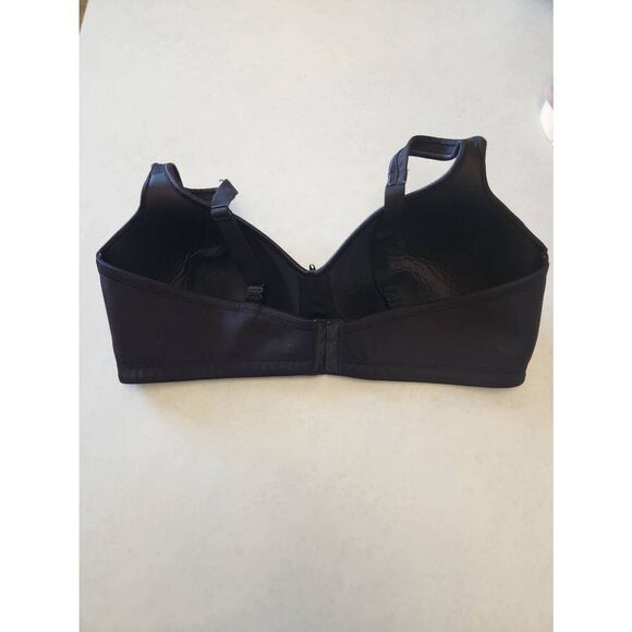 Vanity Fair Lingerie Body Caress Full Coverage Wireless Bra 40D Black - Picture 2 of 3